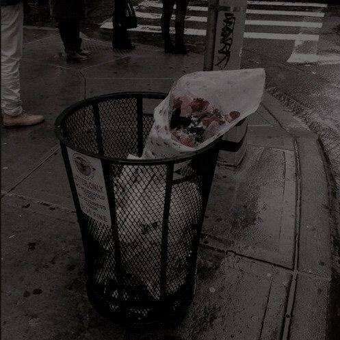 bin-creepy-skull.jpg